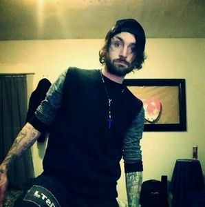 Meet your Posher, Devin